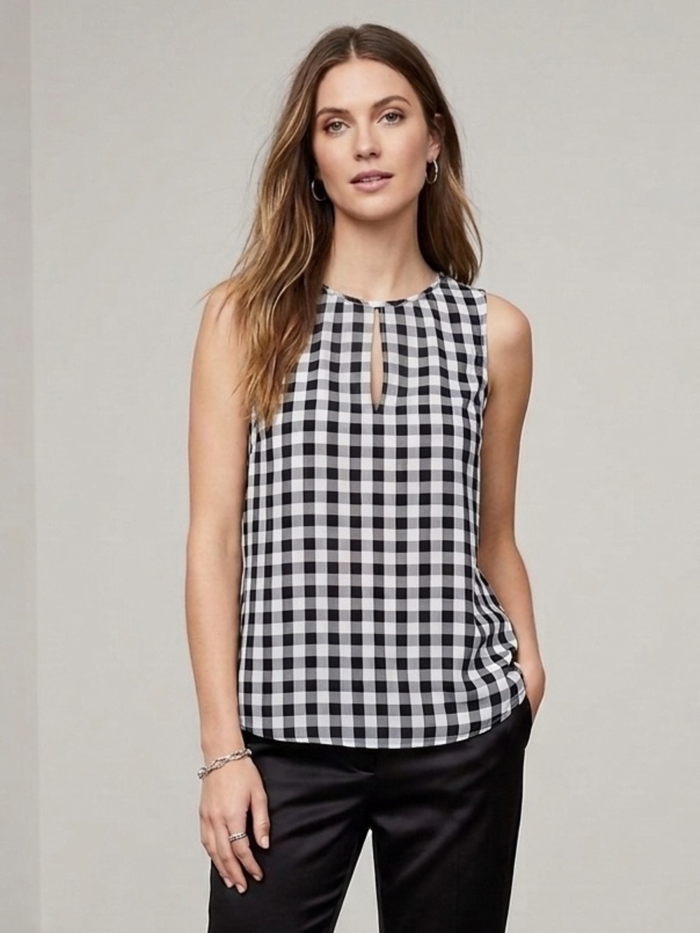 Loft Sleeveless Gingham Top Keyhole Neckline Black White Size Medium Petite